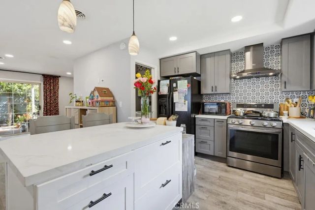 7194 Santa Isabel, Buena Park, CA 90620