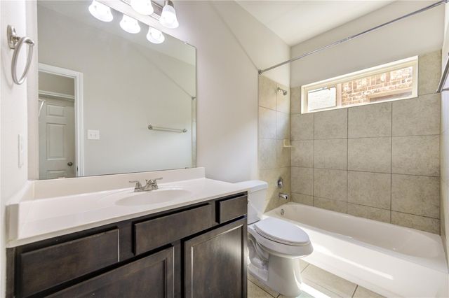 6430 Macroom Meadows Lane, Houston, TX 77048