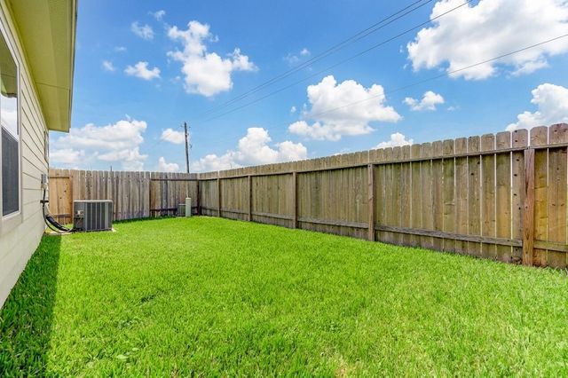6430 Macroom Meadows Lane, Houston, TX 77048