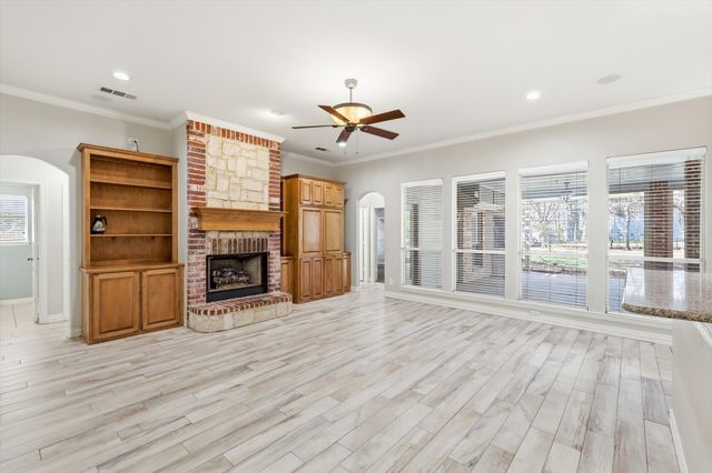 1605 Mistletoe Drive, Flower Mound, TX 75022