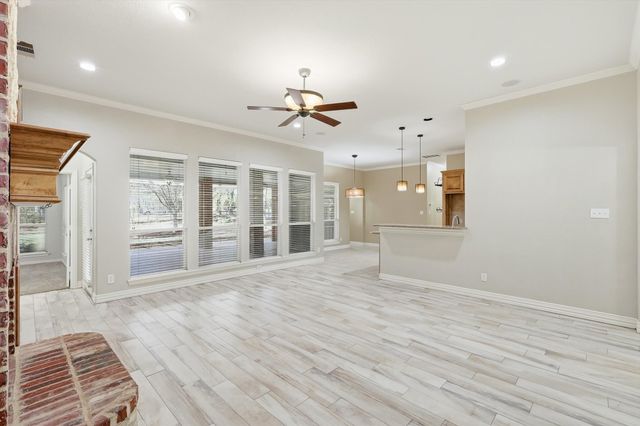 1605 Mistletoe Drive, Flower Mound, TX 75022