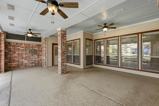 1605 Mistletoe Drive, Flower Mound, TX 75022