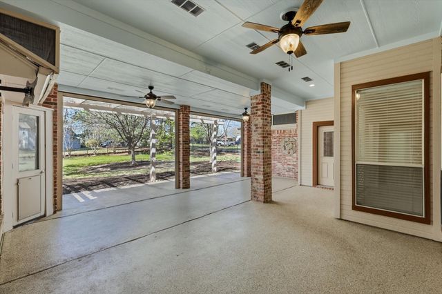 1605 Mistletoe Drive, Flower Mound, TX 75022