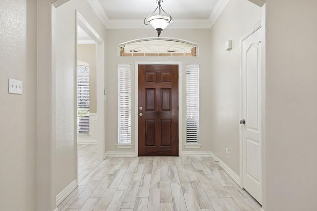 1605 Mistletoe Drive, Flower Mound, TX 75022