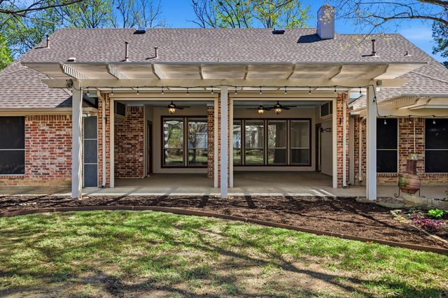 1605 Mistletoe Drive, Flower Mound, TX 75022