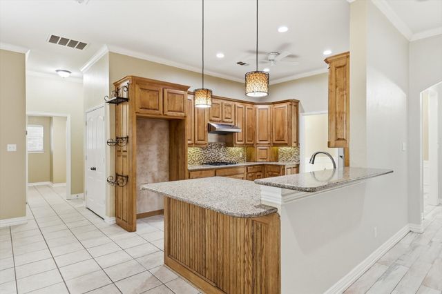 1605 Mistletoe Drive, Flower Mound, TX 75022