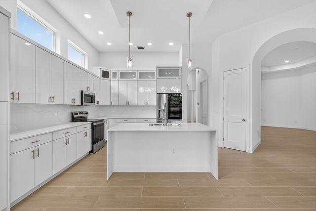 8873 Via Brilliante, Wellington, FL 33411