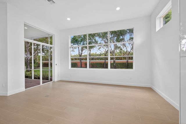 8873 Via Brilliante, Wellington, FL 33411