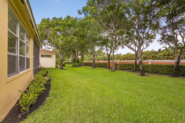 8873 Via Brilliante, Wellington, FL 33411