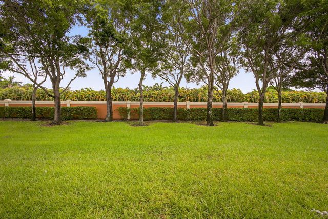 8873 Via Brilliante, Wellington, FL 33411