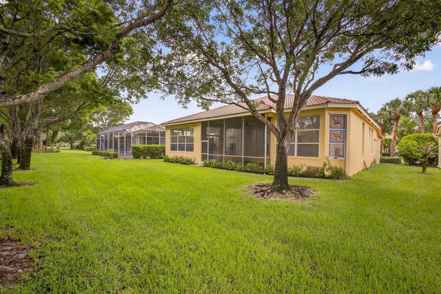 8873 Via Brilliante, Wellington, FL 33411