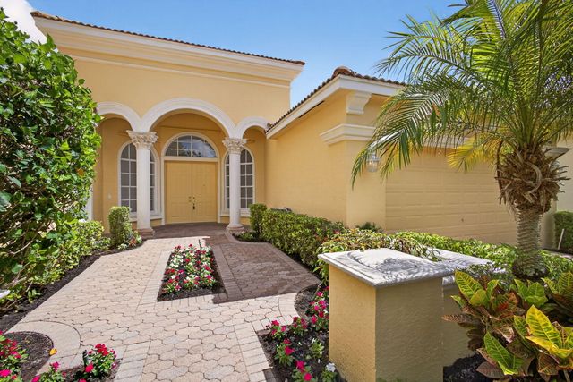 8873 Via Brilliante, Wellington, FL 33411