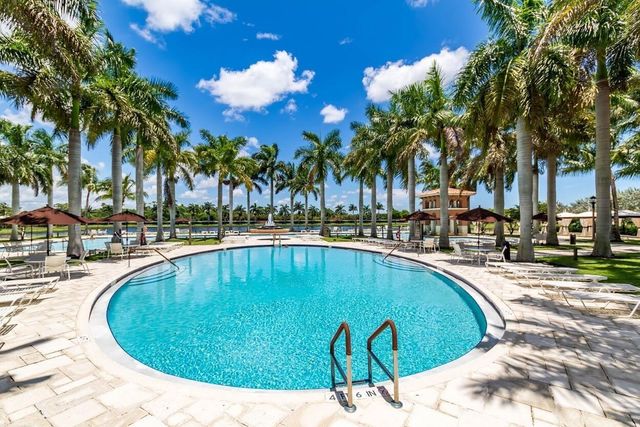 8873 Via Brilliante, Wellington, FL 33411