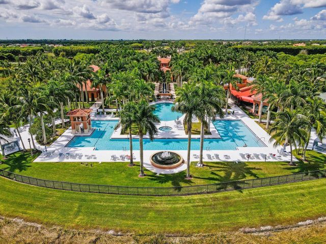 8873 Via Brilliante, Wellington, FL 33411