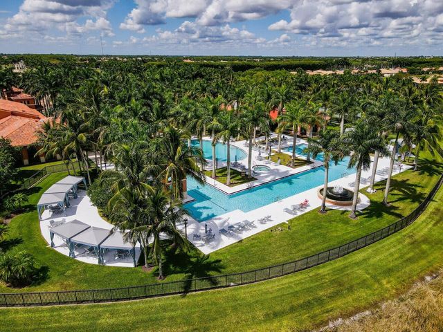 8873 Via Brilliante, Wellington, FL 33411