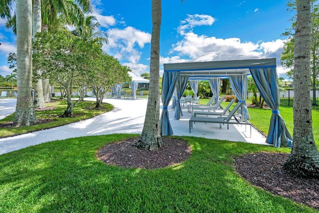 8873 Via Brilliante, Wellington, FL 33411