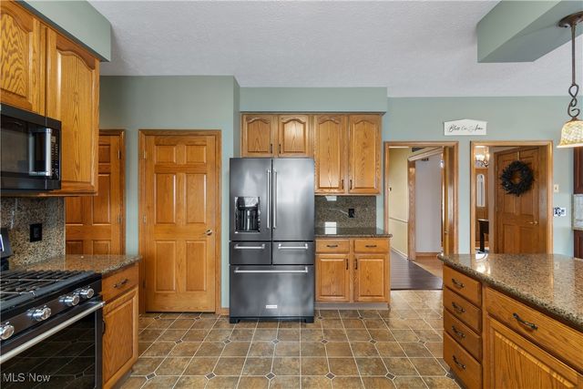 3885 Mount Vernon Boulevard, Norton, OH 44203