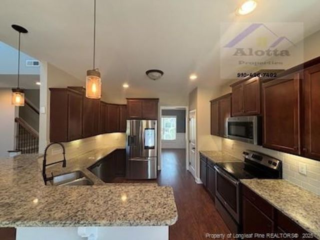 5114 Paul Peel Place, Hope Mills, NC 28348