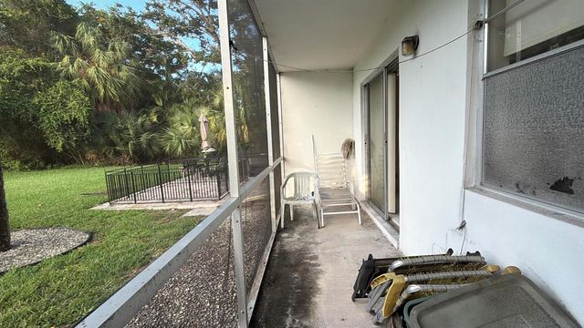 55 Hastings D, West Palm Beach, FL 33417