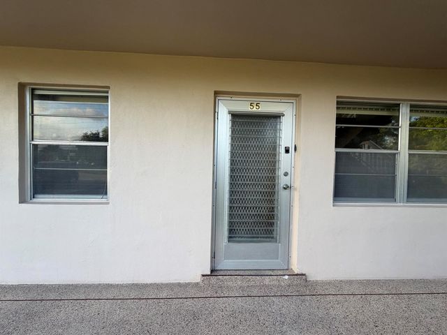 55 Hastings D, West Palm Beach, FL 33417