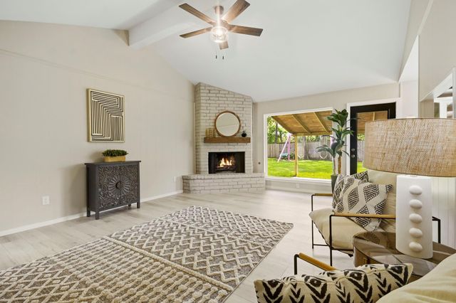 1915 Michele Drive, Sugar Land, TX 77498