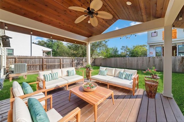 826 E 40th Street, Houston, TX 77022