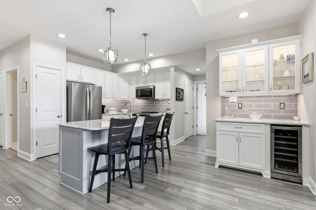 451 American Way N 2G, Carmel, IN 46032