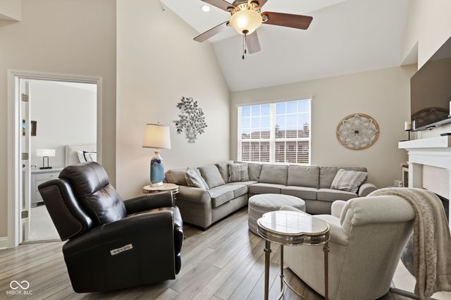 451 American Way N 2G, Carmel, IN 46032