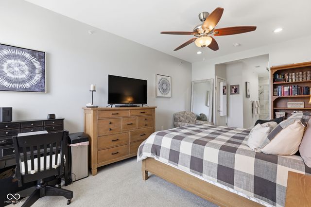 451 American Way N 2G, Carmel, IN 46032