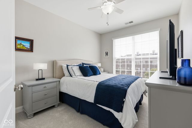 451 American Way N 2G, Carmel, IN 46032