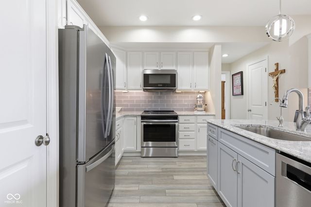 451 American Way N 2G, Carmel, IN 46032