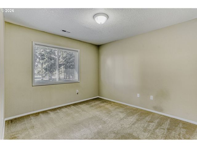 2619 Ne CHARLOIS Dr, Hillsboro, OR 97123