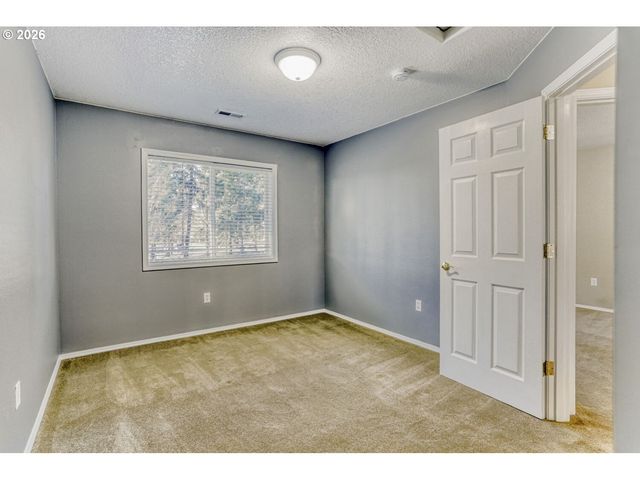 2619 Ne CHARLOIS Dr, Hillsboro, OR 97123