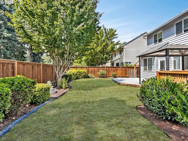 2619 Ne CHARLOIS Dr, Hillsboro, OR 97123