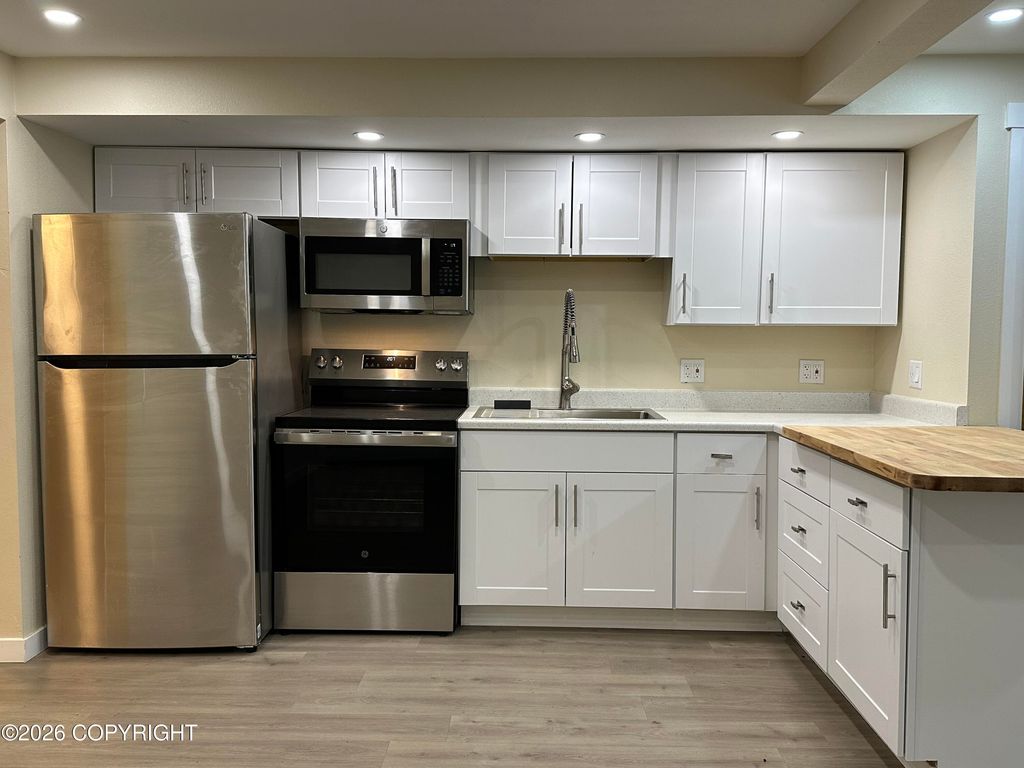 4420 View Circle 1A, Anchorage, AK 99507