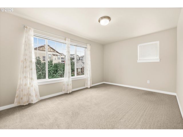 14612 Se NATALYA St, Happy Valley, OR 97086