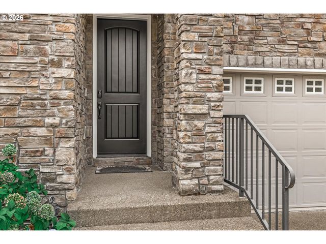 14612 Se NATALYA St, Happy Valley, OR 97086