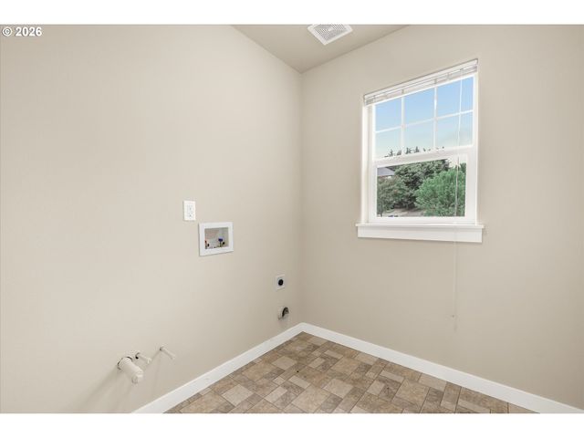 14612 Se NATALYA St, Happy Valley, OR 97086