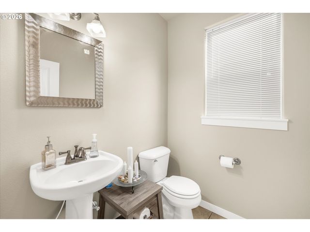 14612 Se NATALYA St, Happy Valley, OR 97086