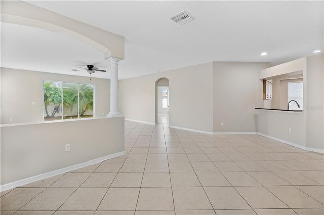 427 STONE BRIAR DRIVE, Ruskin, FL 33570