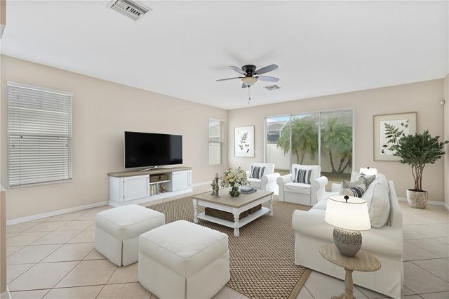 427 STONE BRIAR DRIVE, Ruskin, FL 33570