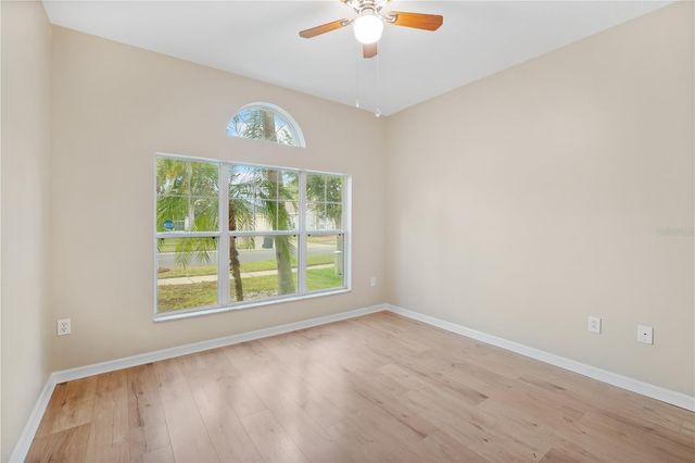 427 STONE BRIAR DRIVE, Ruskin, FL 33570