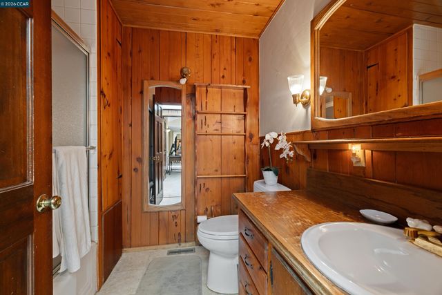 1370 Pine Tree Dr, Alamo, CA 94507