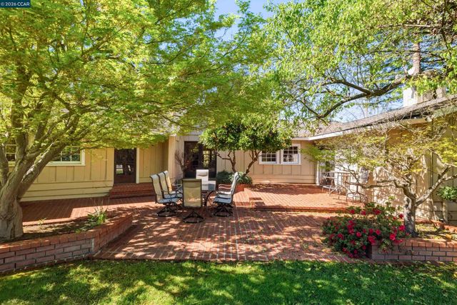 1370 Pine Tree Dr, Alamo, CA 94507