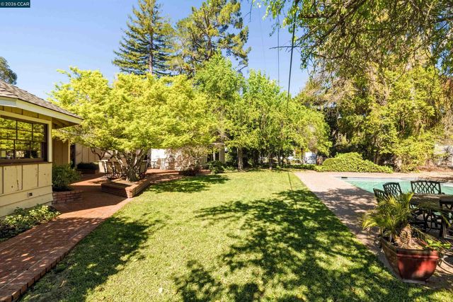 1370 Pine Tree Dr, Alamo, CA 94507