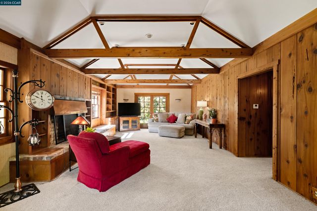 1370 Pine Tree Dr, Alamo, CA 94507