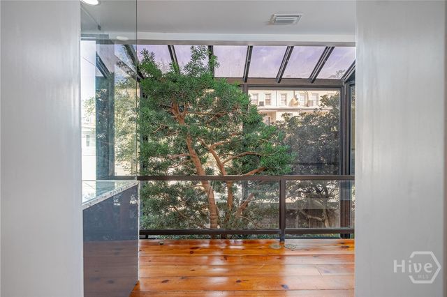 108 W Gordon Street, Savannah, GA 31401