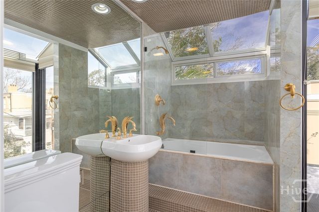 108 W Gordon Street, Savannah, GA 31401