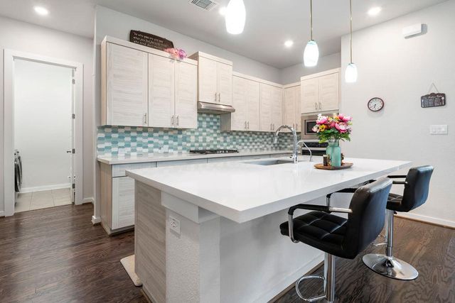 6512 Covina LN, Pflugerville, TX 78660