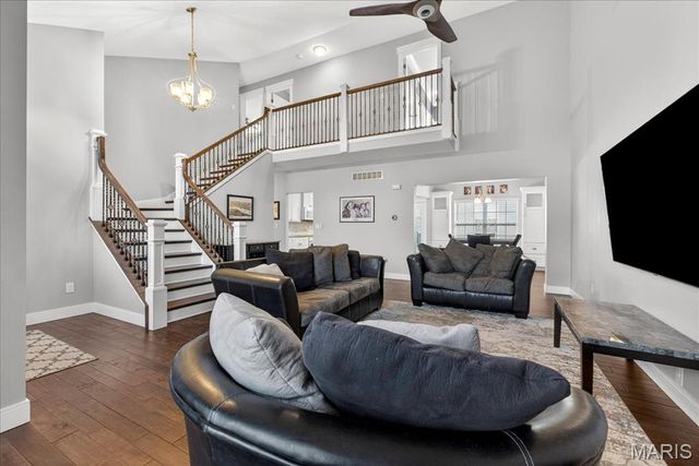 537 Sgt Pepper Drive, St Peters, MO 63376